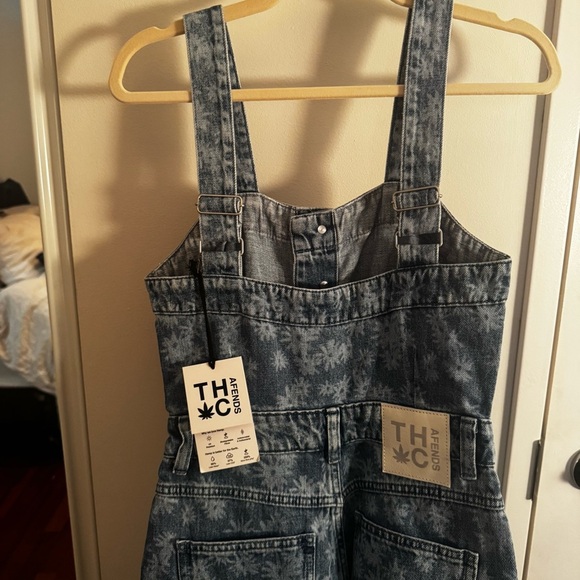 AFENDS FINK ARLO HEMP DENIM JUMPSUIT - WORN
BLUE DAISY- NWT - Picture 7 of 8